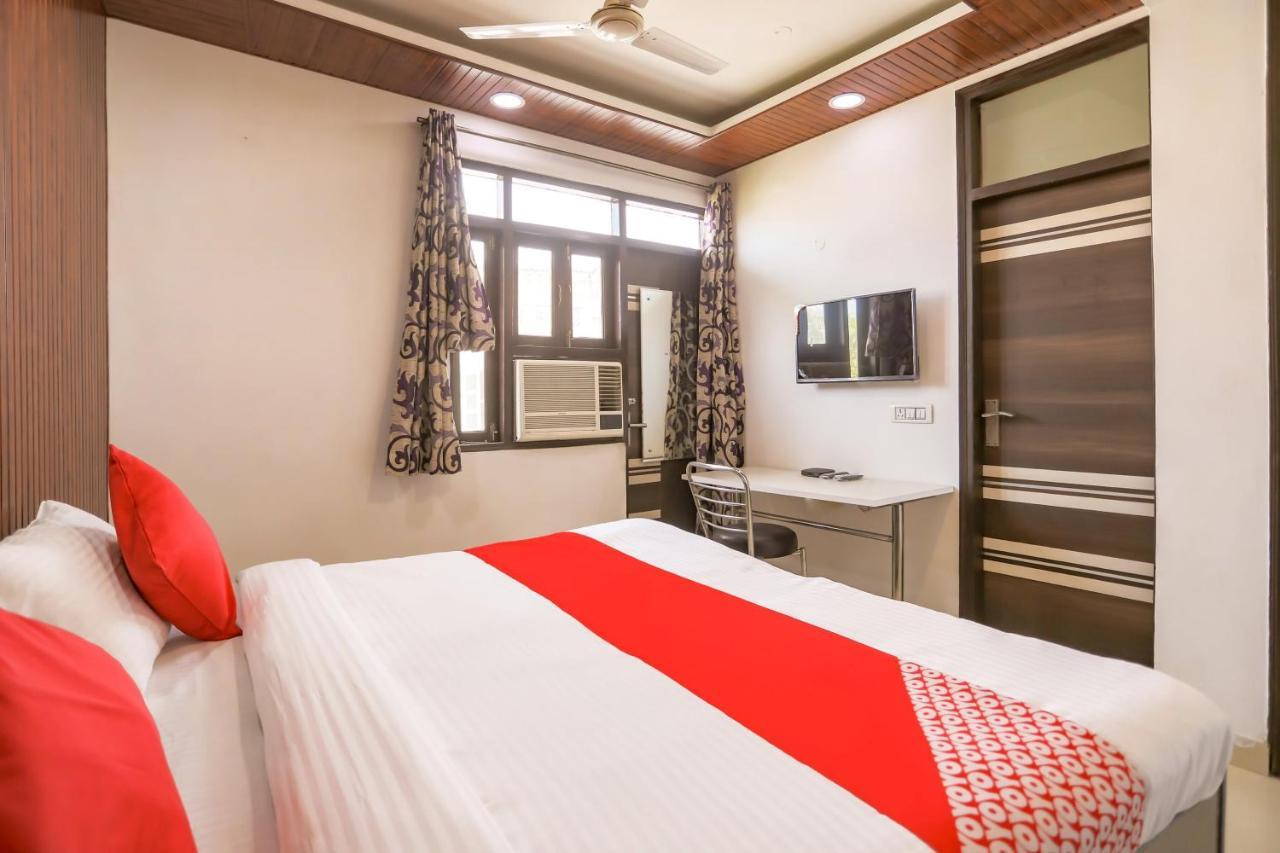 Oyo Jai Palace New Delhi Eksteriør bilde